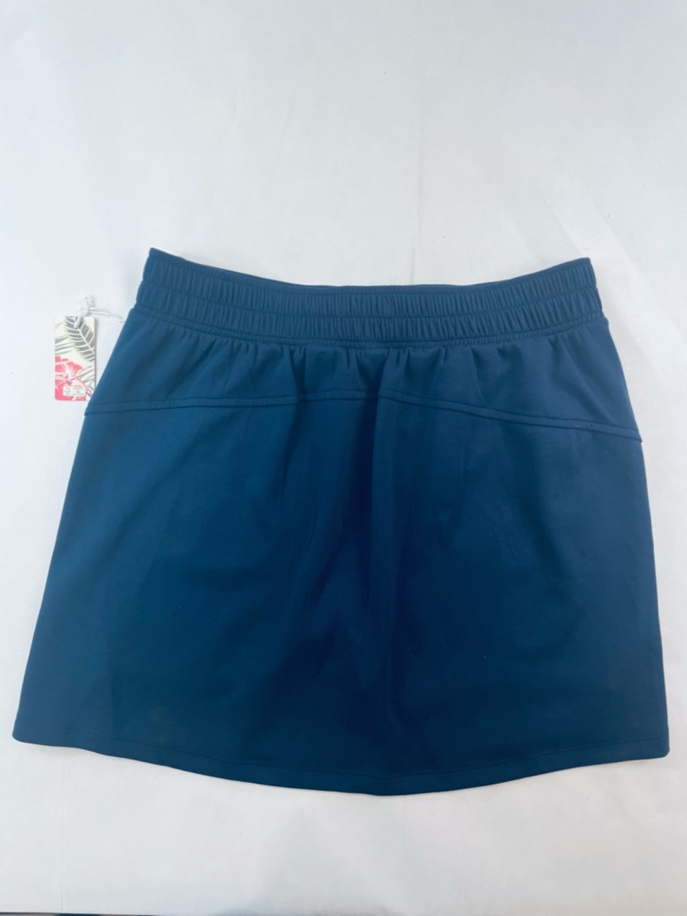 Tommy Bahama Everyday Active Navy Viscose Golf Skort Size Medium MSRP$110 NWT - Picture 2 of 6